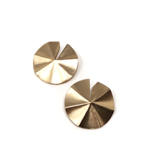 Topshop Jewelry - Gold Wavy Disc Earrings